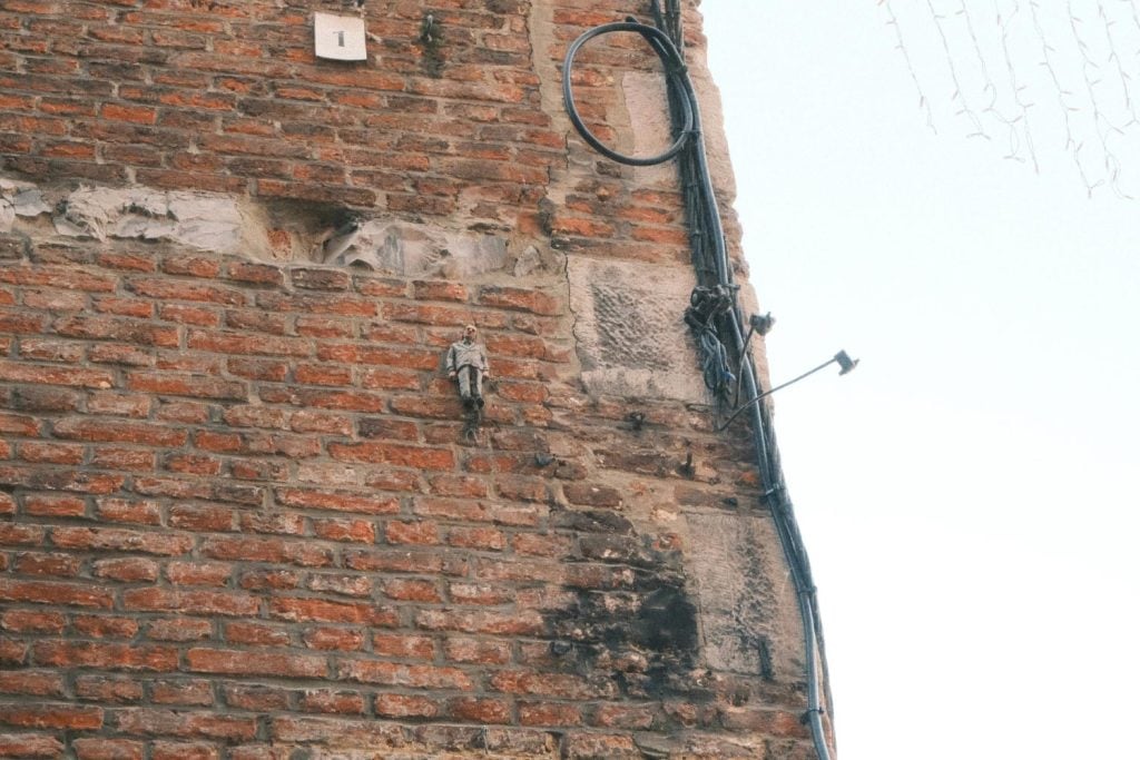 Sculpture of Isaac Cordal