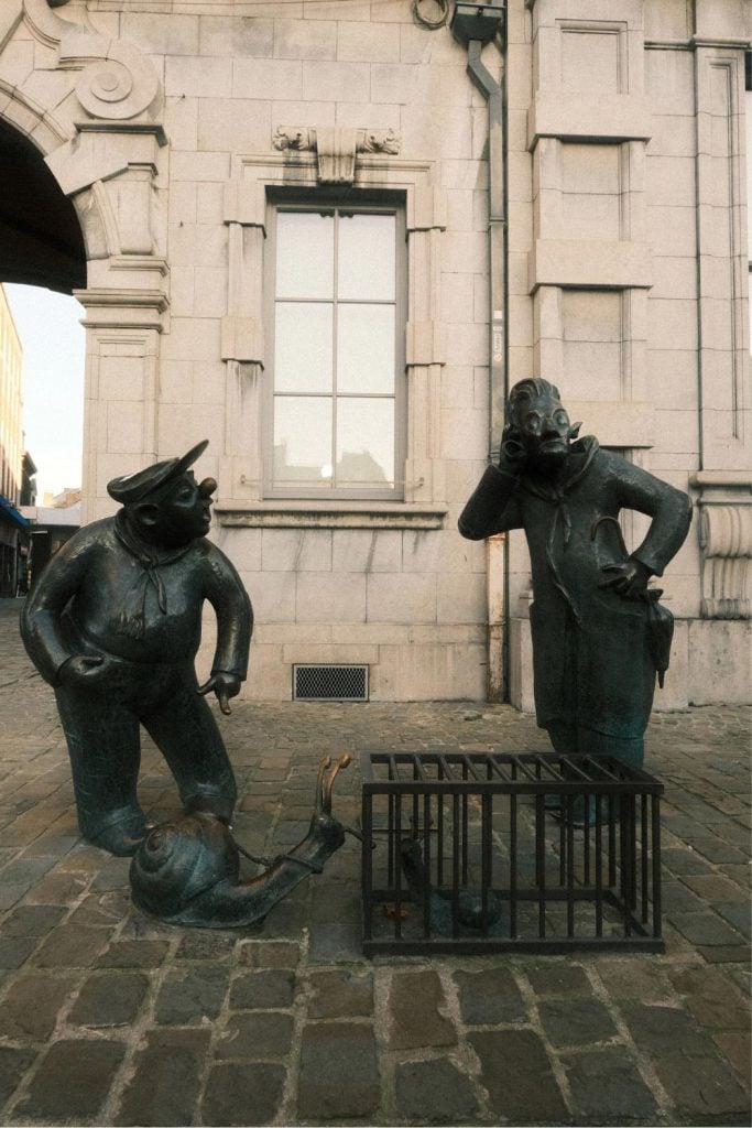 Things to do in Namur: Djoseph & Françwès statues