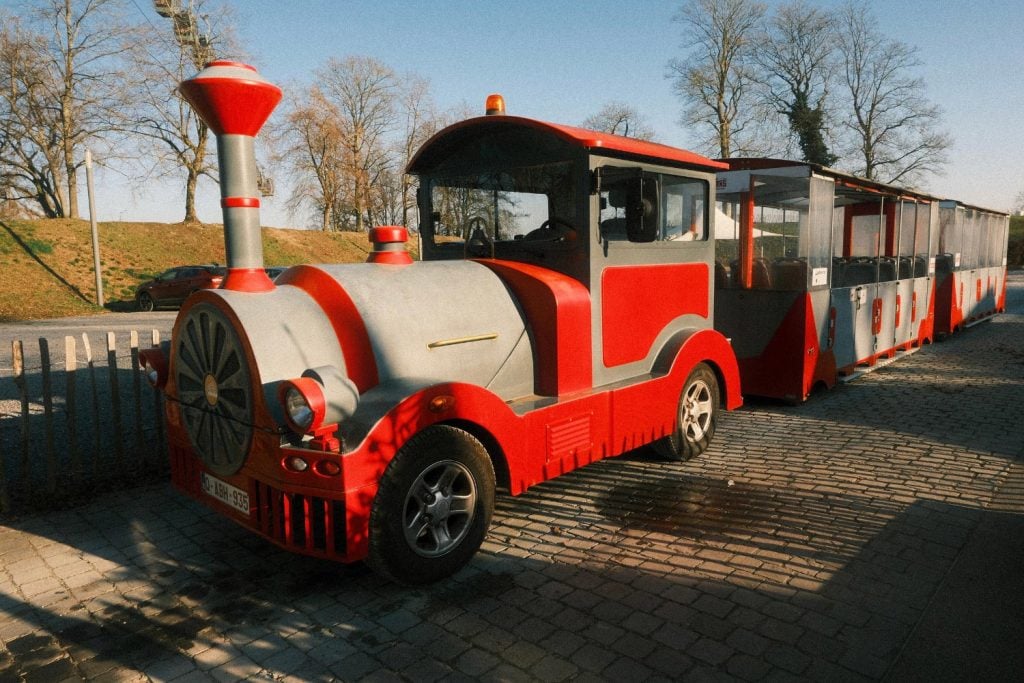 Things to do in Namur: tourist train around the Citadel of Namur